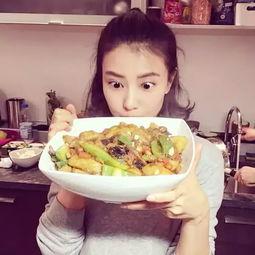 娱乐吃瓜酱长什么样子,揭秘娱乐圈幕后那些事儿